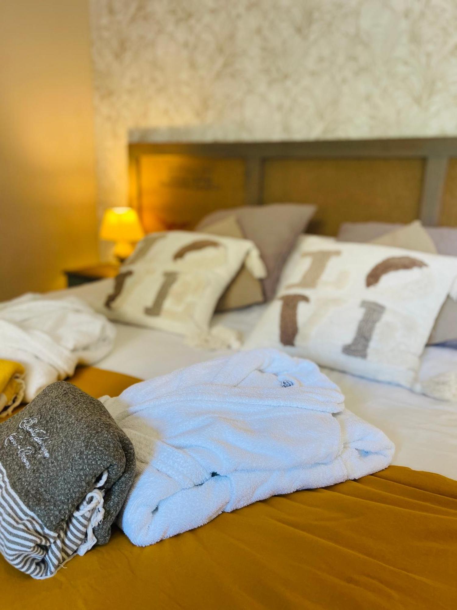La Bastide Des Songes - Demeure D'Hotes Robion en Luberon Ngoại thất bức ảnh